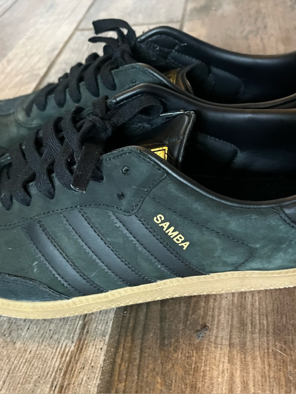 adidas Samba Sneakers in Green with Black and Gum